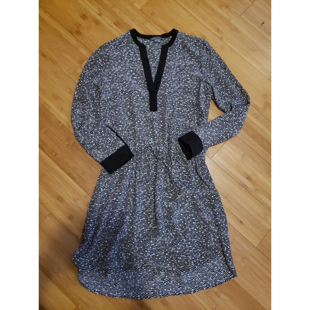 Vince Camuto Dress size M